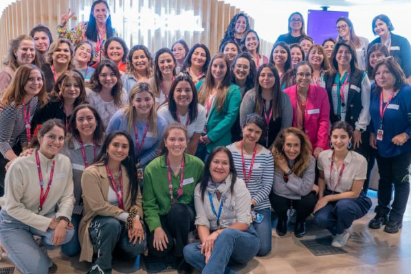 Empoderamiento digital femenino