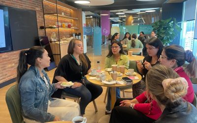 MUJERES Y ESTRATEGIA